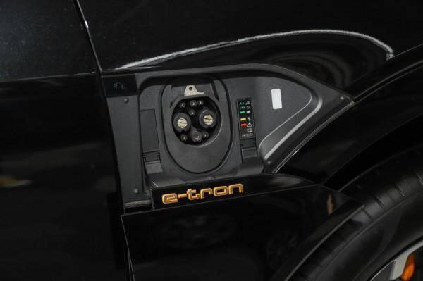 比進口版便宜10萬多 續航提升到500km 實拍一汽-大眾奧迪e-tron