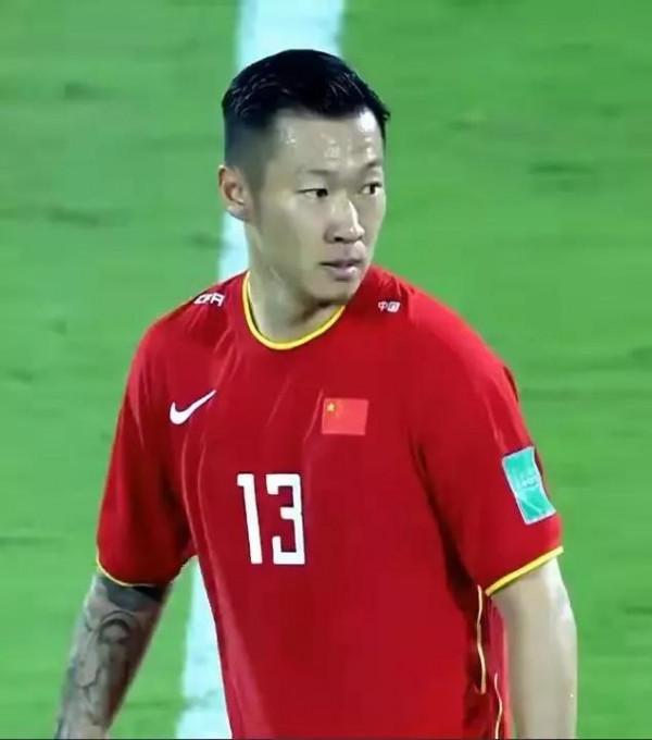 脫穎而出！徐新連夜發微博，慶祝山東魯能泰山隊2021中超奪冠