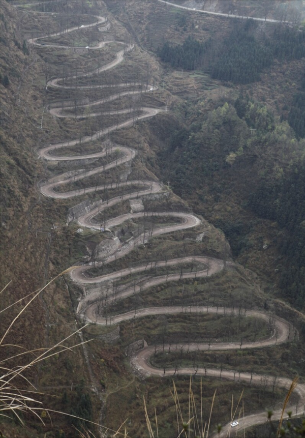 我國十大地勢驚險的公路,風景如畫但會讓你笑中帶淚,你去過哪個 我國十大地勢驚險的公路,風景如畫但會讓你笑中帶淚,你去過哪個