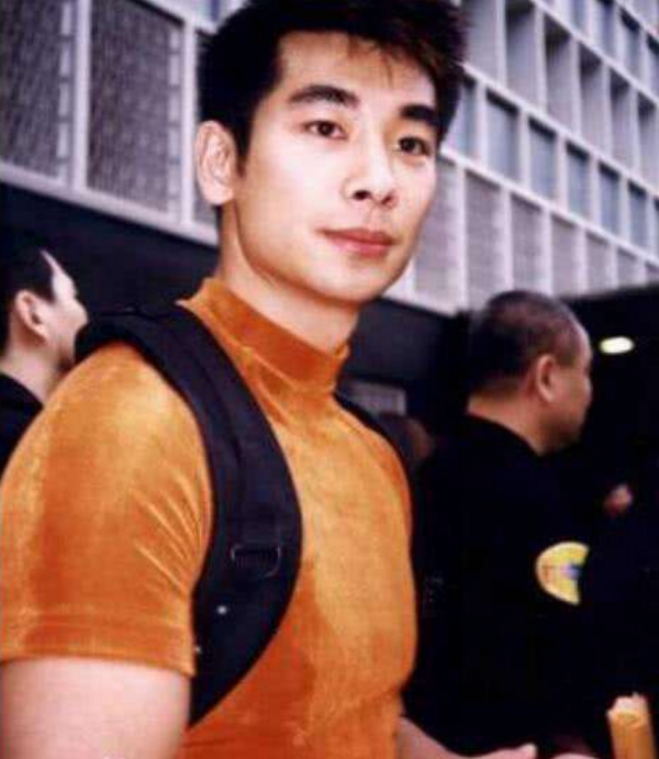 張丹露：趙文卓一生至愛梅豔芳，偷偷養育私生子，為何轉身娶了她