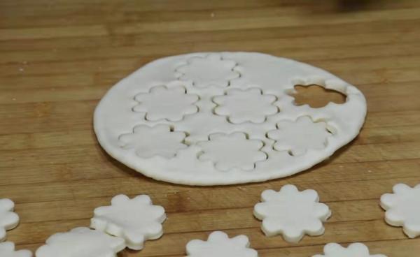 麵粉里加1瓶雪碧，這樣做還是第一次見，真是太香了，上桌就掃光