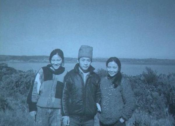 童話詩人顧城，兩個女人為他傾倒，為何他卻殺死了最愛的妻子？