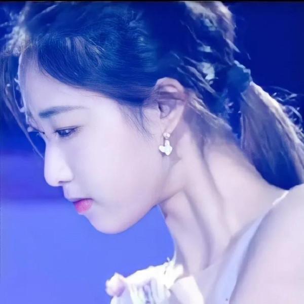 美貌與才華並存陳虹伊