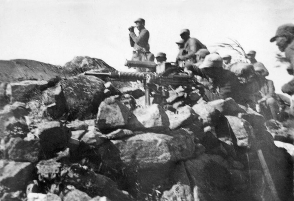 日軍少將偷襲賀龍指揮部，賀龍不按套路出牌，少將被斃殲日軍2000