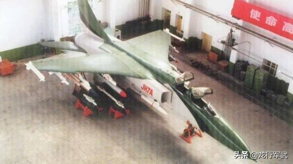 飛豹越改進越向上，不僅幫助海軍現代化提高20年，還贏得空軍青睞