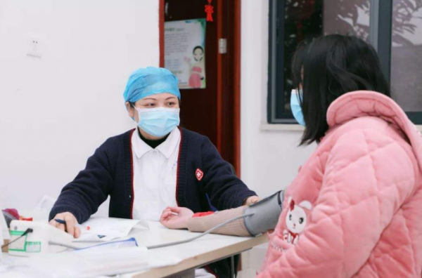 河南女子懷上8胞胎，一家人喜上眉梢，醫生卻建議“全部打掉”