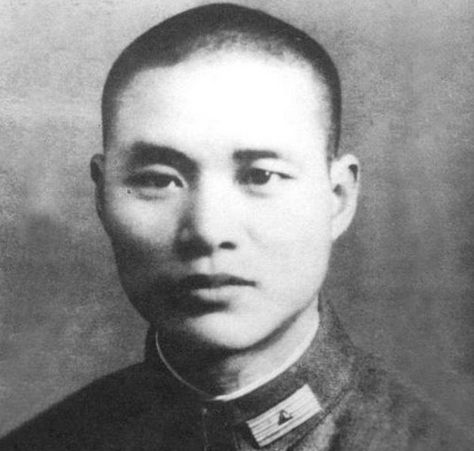 他曾是軍統三劍客之一，制止過特務侮辱江姐，建國後享副部級待遇
