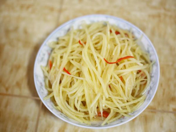 曬曬我家的中秋家宴，不到200元，做了6道菜，網友：太寒酸沒眼看