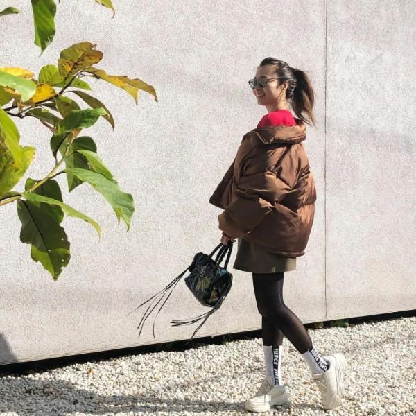 這對母女的顏值、身材和衣品都太絕了！基因實在強大&hellip;