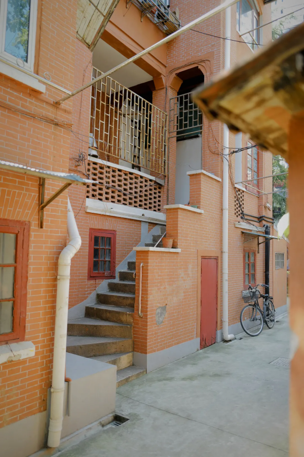 無弄堂，不上海