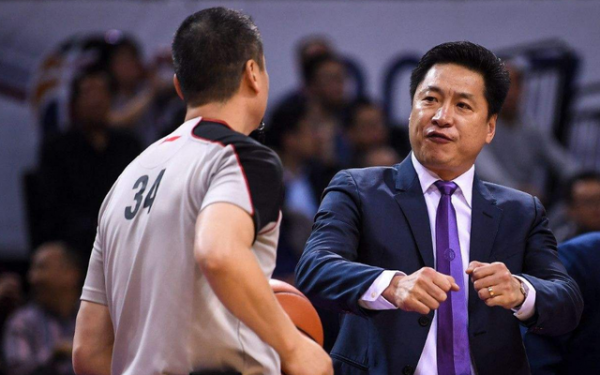 葉楠可不是一般人,懟過杜鋒李春江,吼懵楊鳴,結果出事了 葉楠可不是一般人,懟過杜鋒李春江,吼懵楊鳴,結果出事了