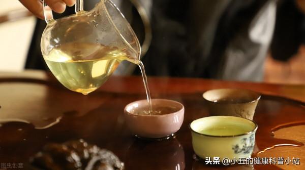 老年人夜尿增多怎麼辦？在藥物治療的同時也要注意以下6個方面