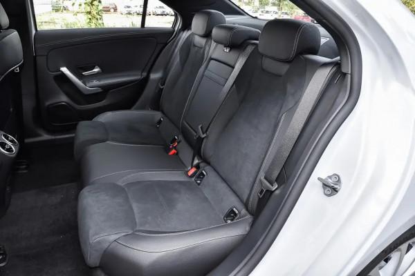 20多萬入手賓士A200L,只因三叉星徽的誘惑太大 20多萬入手賓士A200L,只因三叉星徽的誘惑太大