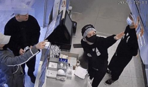 周迅好事將近？帶男友卓越回浙江老家，網友：準備見家長