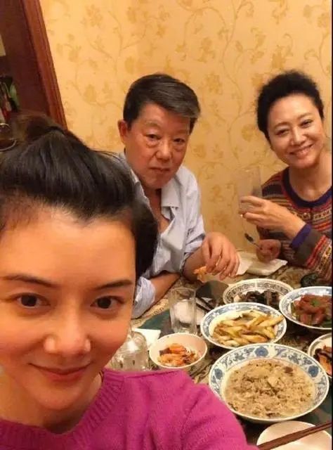 王麗雲和車曉：母女倆先後離異，至今都是單身貴族