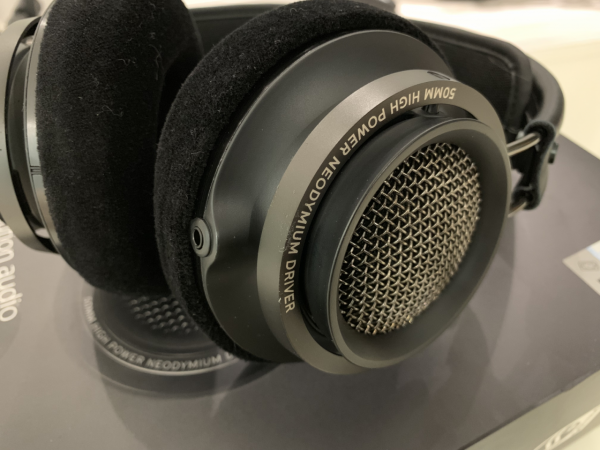 情懷耳機就只能聽個響?飛利浦Fidelio X2HR 對你說“不” 情懷耳機就只能聽個響?飛利浦Fidelio X2HR 對你說“不”