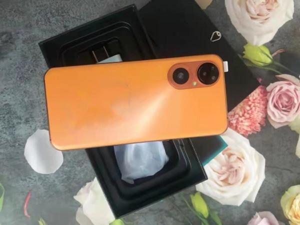 4000mAh+玻璃後蓋，8GB+128GB版跌至699元，外觀致敬華為P50Pro