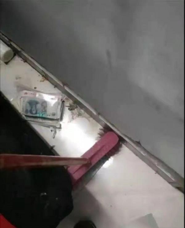 要不要告訴房東太太? 要不要告訴房東太太?