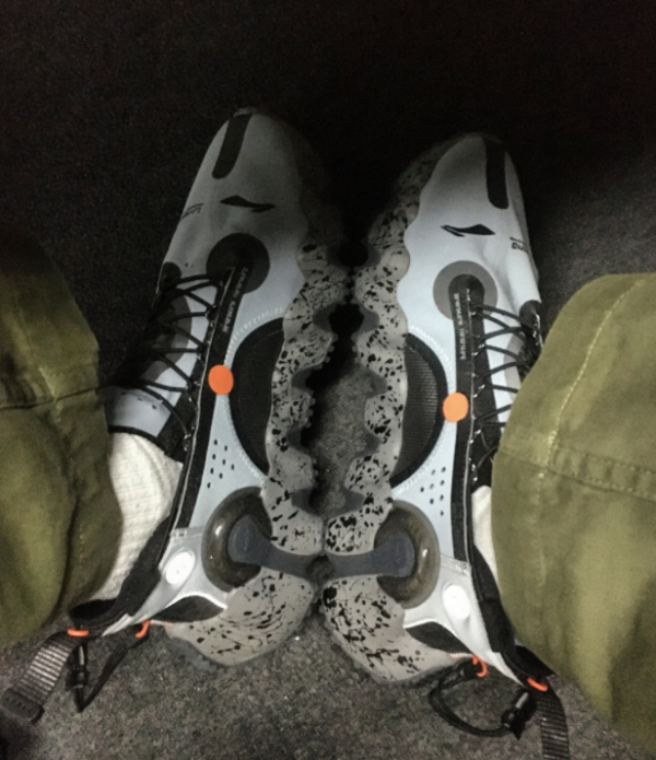 閃擊8代斷底被召回,休閒鞋被質疑抄襲,李寧又翻車了麼? 閃擊8代斷底被召回,休閒鞋被質疑抄襲,李寧又翻車了麼?