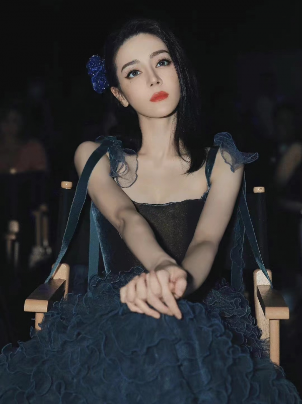 這屆紅毯熱鬧了!新仇舊愛齊聚,何穗槓上baby,鄧倫難忘金晨? 這屆紅毯熱鬧了!新仇舊愛齊聚,何穗槓上baby,鄧倫難忘金晨?