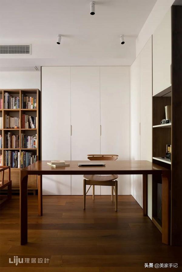 二手一樓房庭院荒廢，原房東看到改造效果：早知道再加30萬也不賣