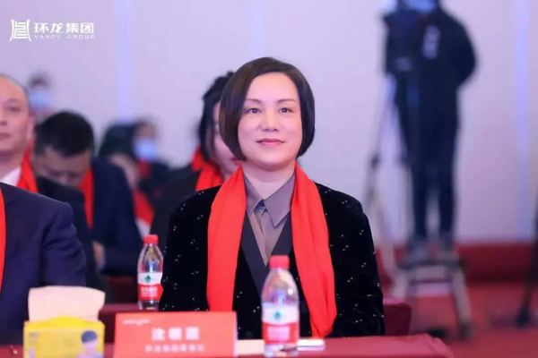 用一根竹子打動投資人，她如何從零做到本色紙行業第一？