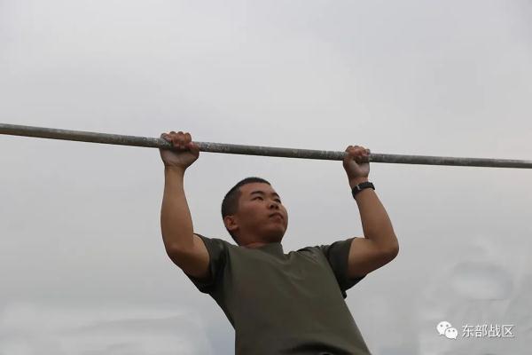 直選列兵駕駛員，入列