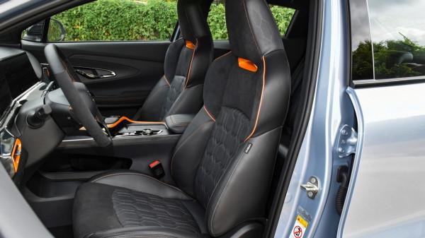 加價換2.0T+8AT，新款長安UNI-T值得購買嗎？