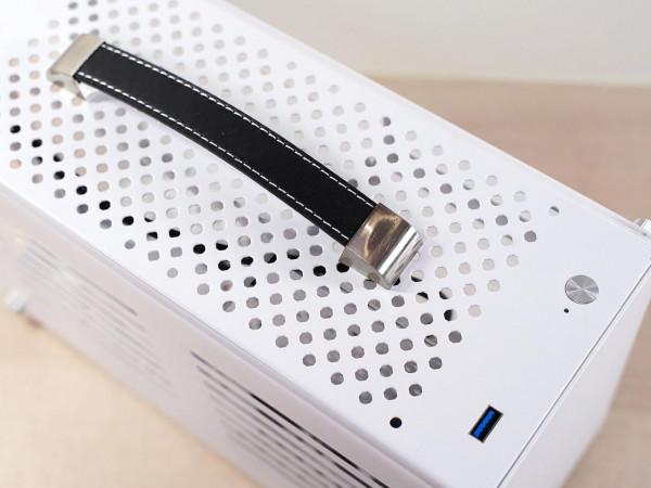 穩定最重要！攢臺ITX主機，還可以讓桌面大一點