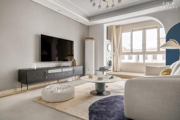 精裝的豬肝紅地板和櫃體越看越添堵,業主堅持改造:9萬塊沒白花 精裝的豬肝紅地板和櫃體越看越添堵,業主堅持改造:9萬塊沒白花