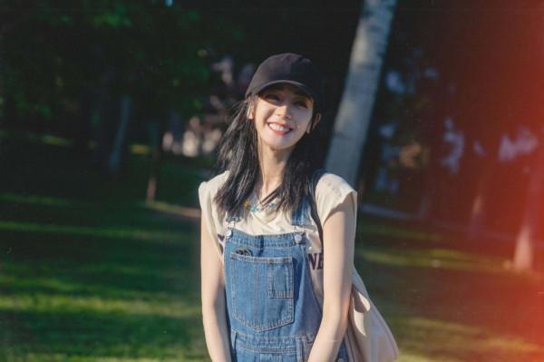 看譚松韻的幼態臉，果然雙子座都是自帶少年感