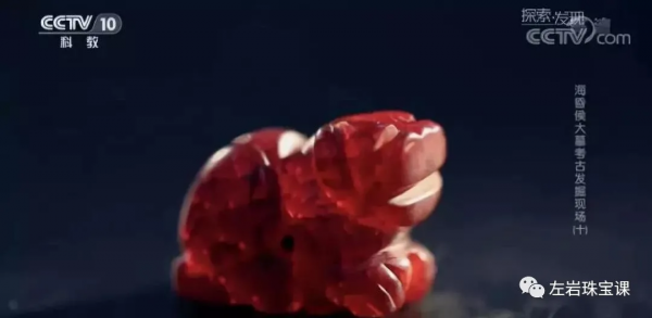 左巖珠寶課:關於血珀,你想了解的全在這兒 左巖珠寶課:關於血珀,你想了解的全在這兒