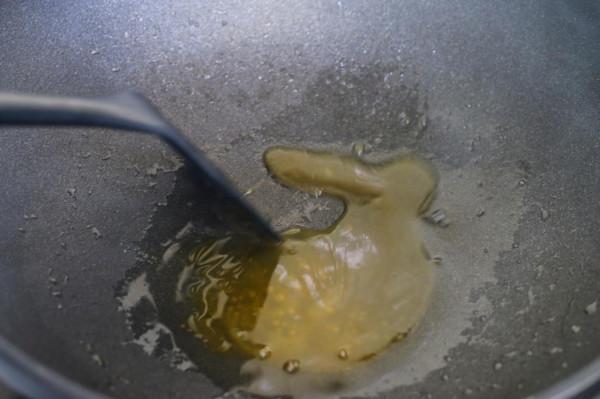 入冬後，我隔三差五就要做的小零食，香甜酥脆，老人孩子都愛吃