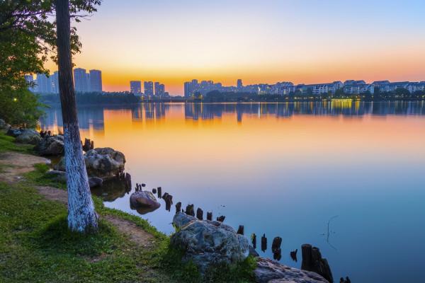 廣東冷門“宜居城市”,氣候年均23.9度,物價親民房價低交通便利 廣東冷門“宜居城市”,氣候年均23.9度,物價親民房價低交通便利