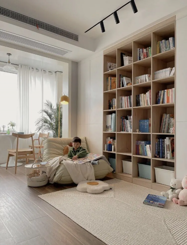 新房裝修,孩子學習桌放在哪裡最合適?聽聽“獎狀牆”媽媽怎麼說 新房裝修,孩子學習桌放在哪裡最合適?聽聽“獎狀牆”媽媽怎麼說