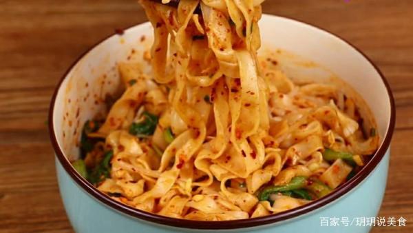 陝西夫妻賣小吃賺了6套房,4元有半斤餡,8年不漲價供出倆大學生 陝西夫妻賣小吃賺了6套房,4元有半斤餡,8年不漲價供出倆大學生