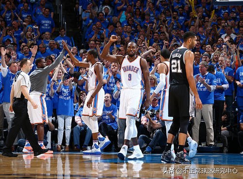 常規賽65勝沒奪冠?哈登敗於傷病,司機慘遭黑8,庫裡73勝總亞軍 常規賽65勝沒奪冠?哈登敗於傷病,司機慘遭黑8,庫裡73勝總亞軍