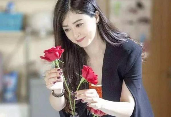 中國適齡單身女性突破1億,被瘋狂捧殺的她們早已沒有“後路” 中國適齡單身女性突破1億,被瘋狂捧殺的她們早已沒有“後路”