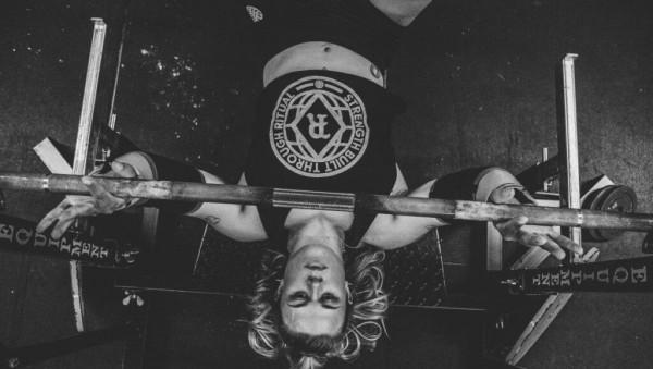 身體因人而異，臥推不一定會增大胸肌，運動學家教你怎麼做臥推