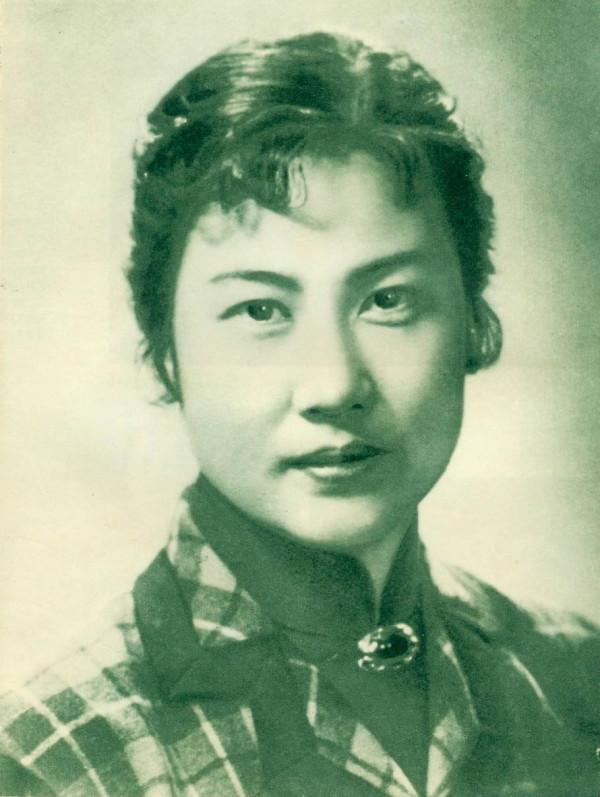 張瑞芳畫傳 39張老照片 從幼年到94歲 不同階段風采 見證美麗人生 張瑞芳畫傳 39張老照片 從幼年到94歲 不同階段風采 見證美麗人生