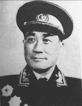 1955年授銜時，十二大軍區的司令員都是誰，他們被授予了什麼軍銜