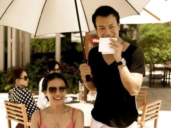 頂著噓聲拼命、父親去世才暴露身份，這8位星二代，每個都不簡單