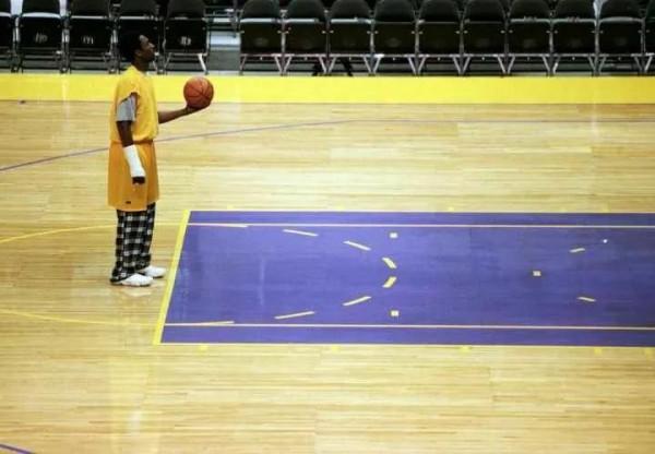 NBA史上那些讓人潸然淚下的瞬間 NBA史上那些讓人潸然淚下的瞬間