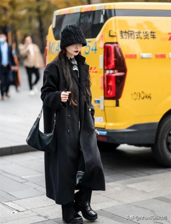 穿大衣戴什麼帽子好看?看素人街拍就知道:貝雷和針織的差距真大 穿大衣戴什麼帽子好看?看素人街拍就知道:貝雷和針織的差距真大