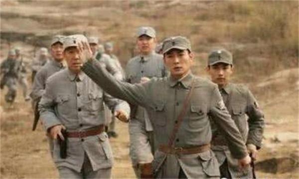 這位開國中將沒學過武術,僅靠一身蠻力,卻能輕鬆制服許世友 這位開國中將沒學過武術,僅靠一身蠻力,卻能輕鬆制服許世友