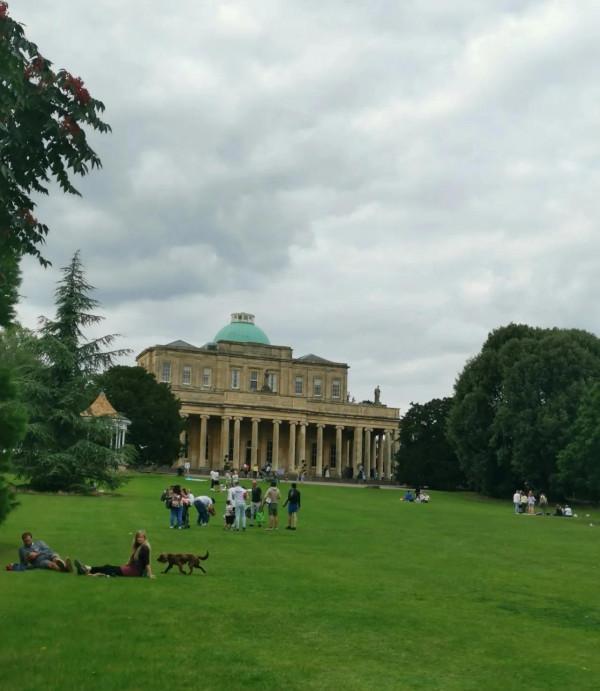 賞英國鄉村如畫美景，侃畫外音