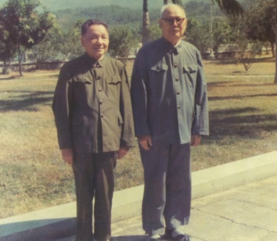 葉劍英過80大壽,鄧小平要求多插一根蠟燭,葉帥:還是你想得深遠 葉劍英過80大壽,鄧小平要求多插一根蠟燭,葉帥:還是你想得深遠