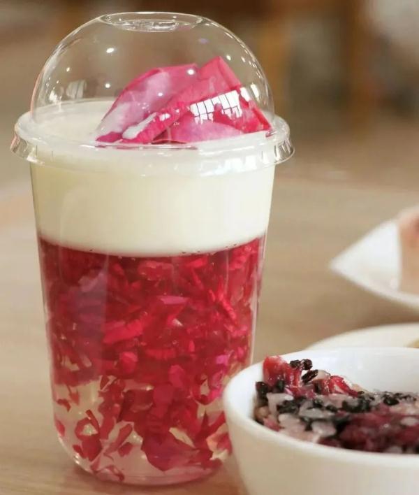 是食堂先動的手