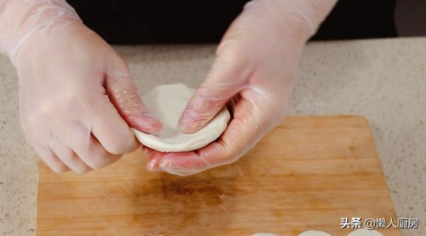 天氣越冷，紅薯越來越甜，遇到酥皮紅薯餅別手軟，3張手抓餅搞定