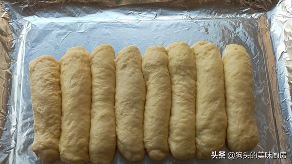 全家都愛吃的麵包,不用揉麵,不用出膜,出爐柔軟又拉絲,太香了 全家都愛吃的麵包,不用揉麵,不用出膜,出爐柔軟又拉絲,太香了